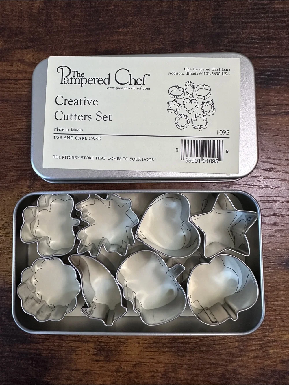 Pampered Chef Creative Cutters Set 1095 Mini Cookie Candy Mold Shapes Metal Tin